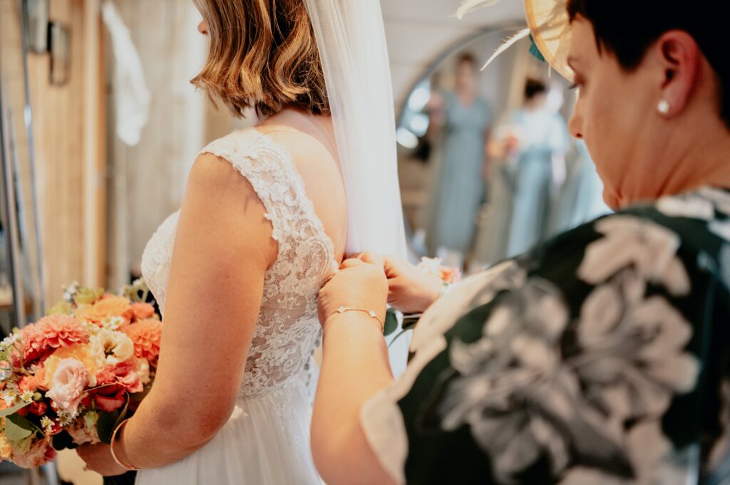 Stretton manor barn wedding photographer