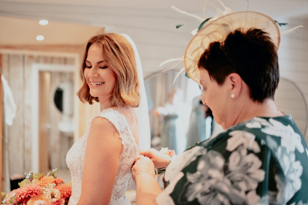 Stretton manor barn wedding photographer